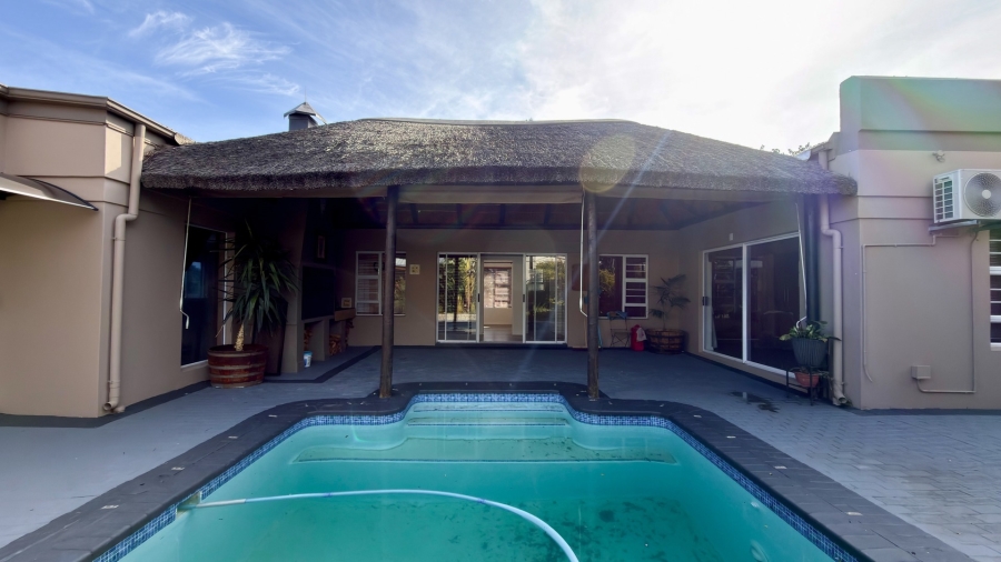 3 Bedroom Property for Sale in Olive Grove Western Cape